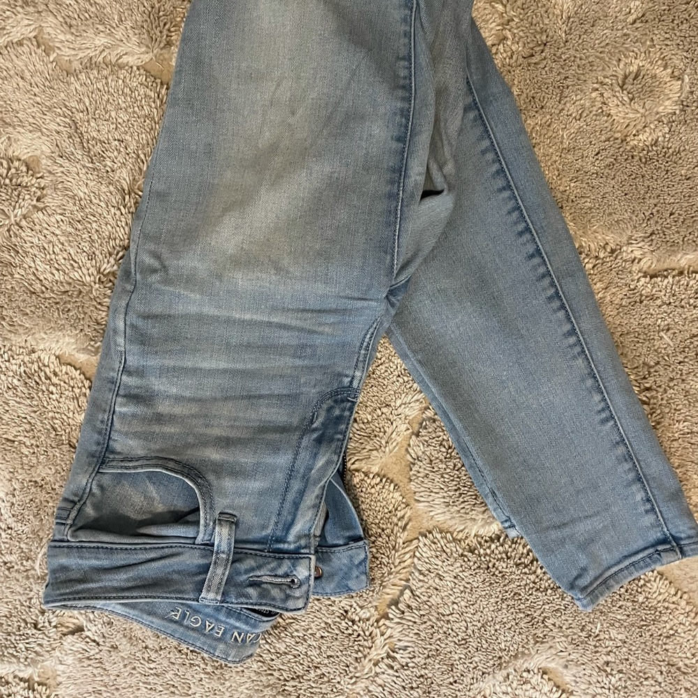 AE high waisted jegging size 4 color worn out blue